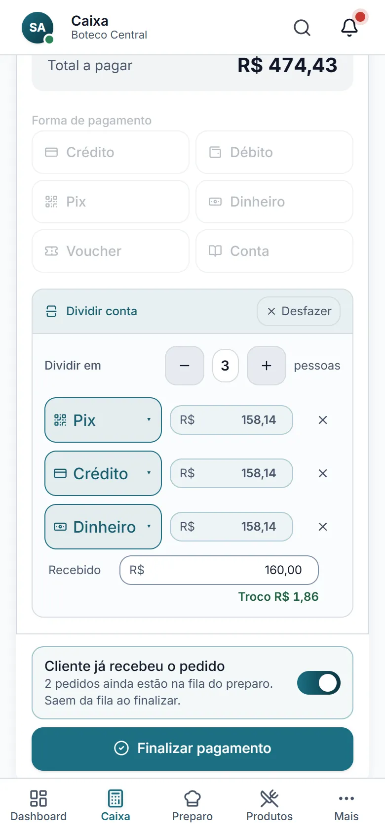Venda de uma mesa sendo finalizada no caixa do Abacus, com o pagamento dividido em Pix, crédito e dinheiro
